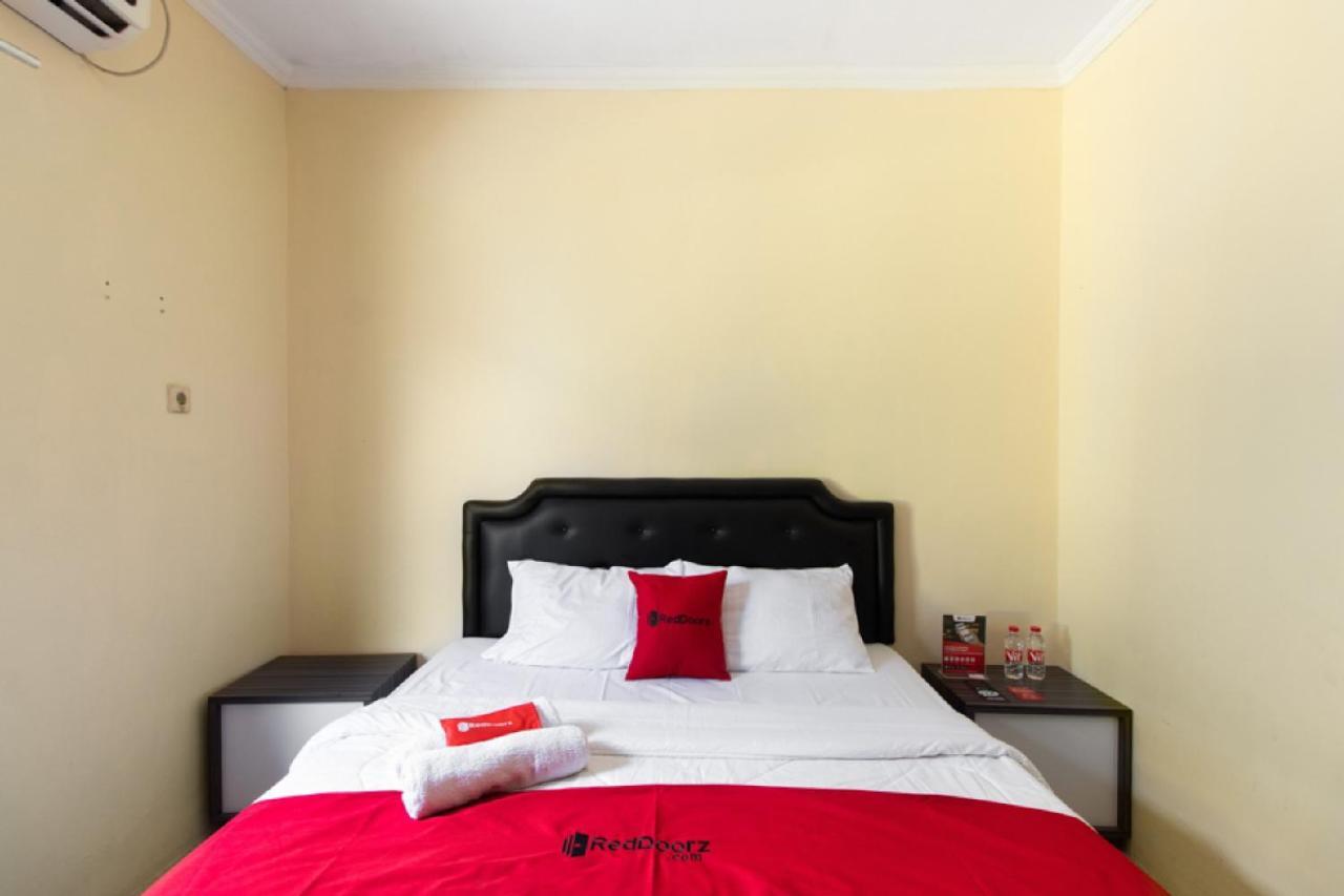 Reddoorz @ Raya Janti Yogyakarta Hotel Baturetno Екстериор снимка